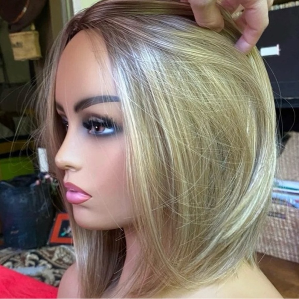 Champagne dirty blonde lace bob wig
